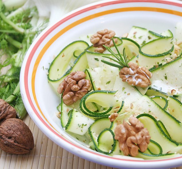 SALADA DE ABOBRINHA COM NOZES