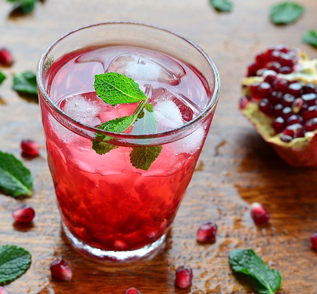 SUCHÁ DE ROMÃ E MORANGO