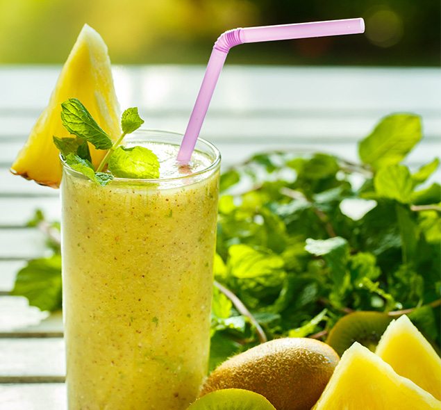 SUCO DE KIWI E ABACAXI