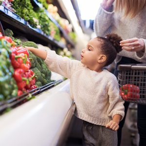 Dia das Crianças: confira dicas práticas de alimentação saudável na infância