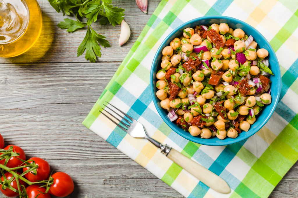 salpicão de grão de bico