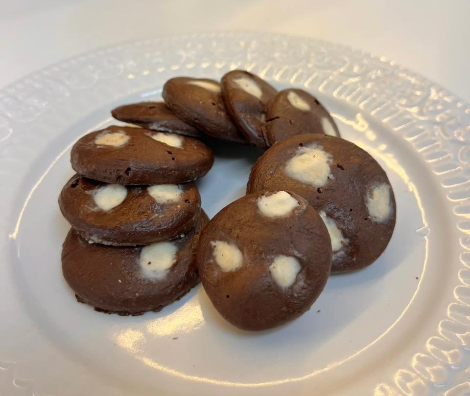 Biscoitos proteicos no micro-ondas: cookies práticos para o dia a dia 🍪